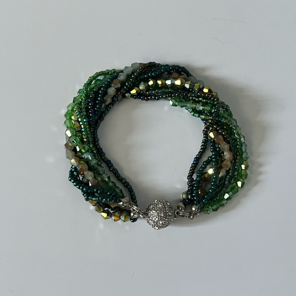 Green beaded bracelet